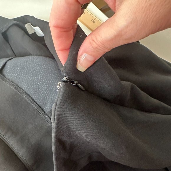 Aritzia Babaton Black Wide Leg FLowy Pants Palazzo Trouser Side Zip Wide Leg 4 - Picture 13 of 16